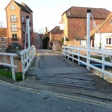 Footbridge, RG14 5HG
