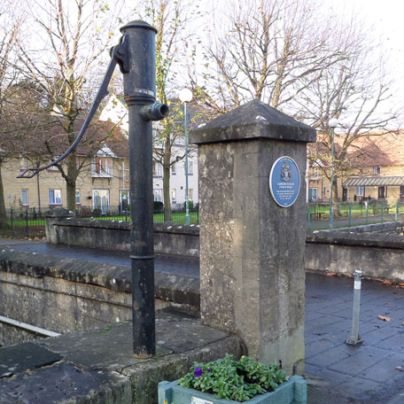 Footbridge, SN11 0JJ