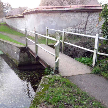 Footbridge, SP4 0NT